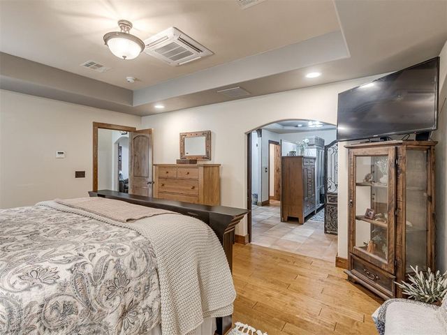 2305 NW 35th Pl, Newcastle, OK 73065