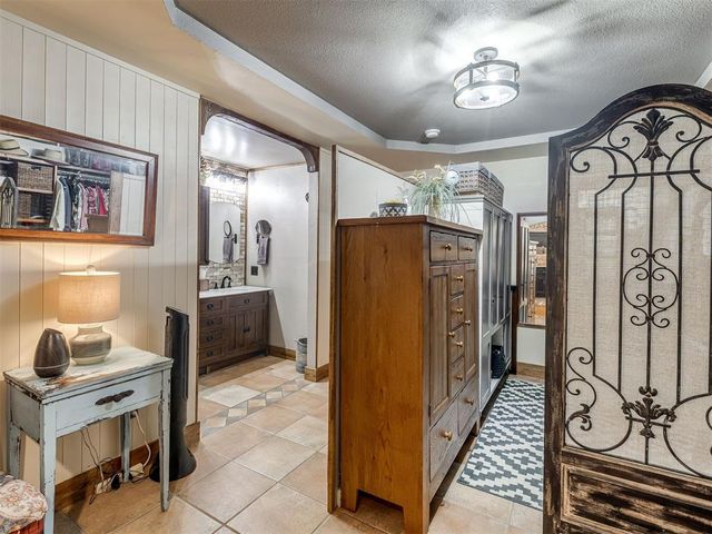 2305 NW 35th Pl, Newcastle, OK 73065