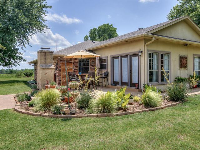 2305 NW 35th Pl, Newcastle, OK 73065
