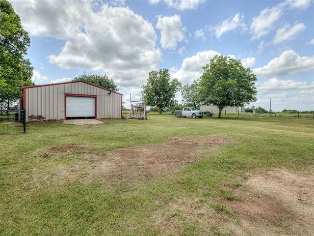2305 NW 35th Pl, Newcastle, OK 73065