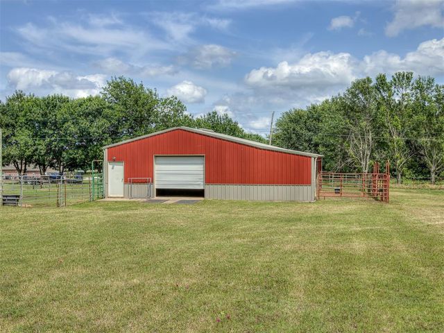 2305 NW 35th Pl, Newcastle, OK 73065