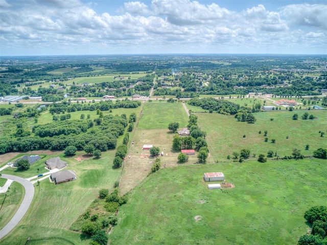2305 NW 35th Pl, Newcastle, OK 73065