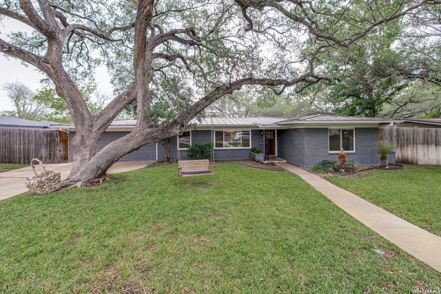 523 WOODCREST DR, San Antonio, TX 78209