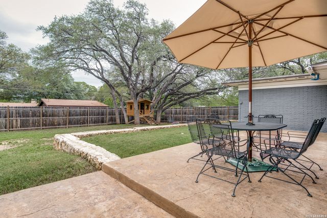 523 WOODCREST DR, San Antonio, TX 78209