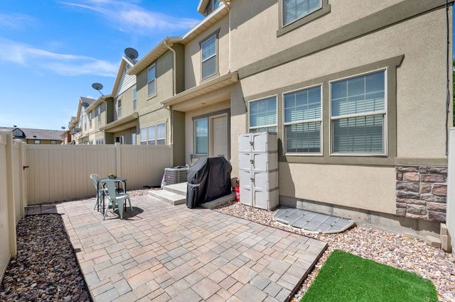 1584 N CATAGENA PKWY, Saratoga Springs, UT 84045