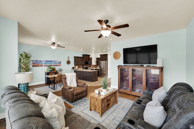 1584 N CATAGENA PKWY, Saratoga Springs, UT 84045