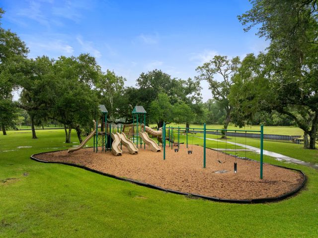 32610 Bayou Bend, Richwood, TX 77515