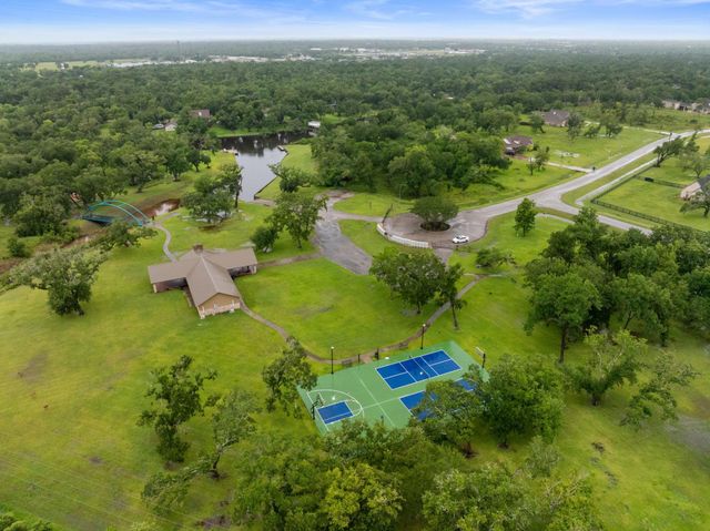 32610 Bayou Bend, Richwood, TX 77515