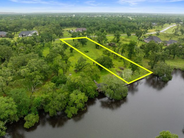 32610 Bayou Bend, Richwood, TX 77515