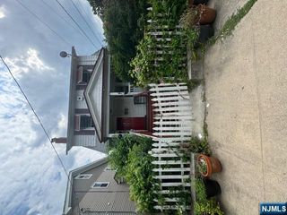 872 Lyons Avenue, Irvington, NJ 07111