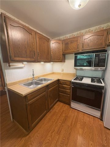 244 Sherwood Dr, Cranberry Twp, PA 16066