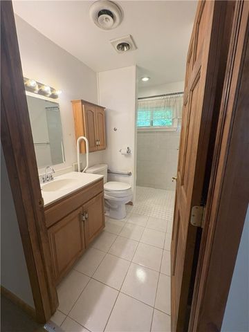 244 Sherwood Dr, Cranberry Twp, PA 16066