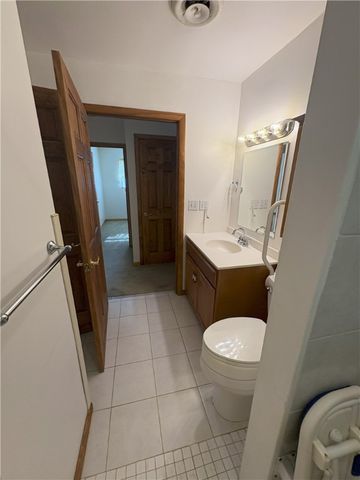 244 Sherwood Dr, Cranberry Twp, PA 16066