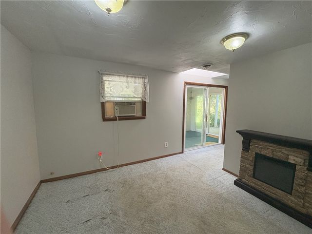 244 Sherwood Dr, Cranberry Twp, PA 16066