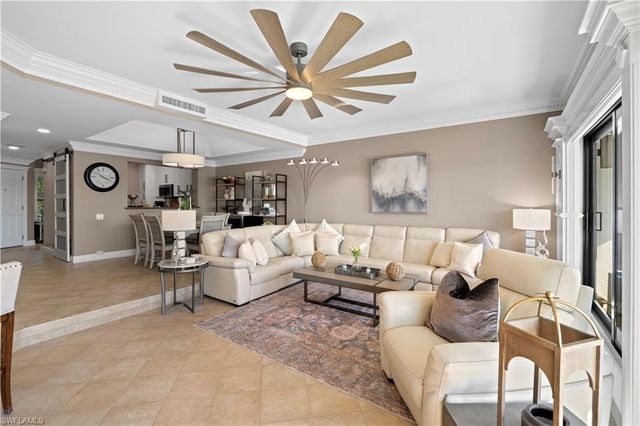 221 La Peninsula BLVD # 221, Naples, FL 34113