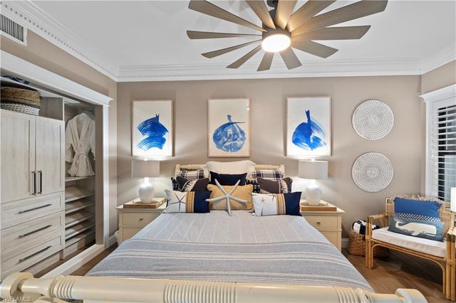 221 La Peninsula BLVD # 221, Naples, FL 34113