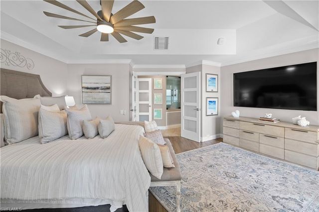 221 La Peninsula BLVD # 221, Naples, FL 34113