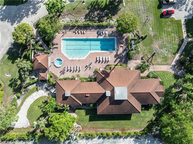 221 La Peninsula BLVD # 221, Naples, FL 34113