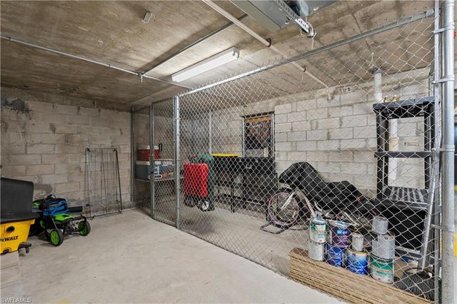 221 La Peninsula BLVD # 221, Naples, FL 34113