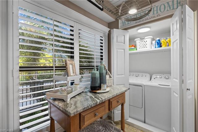 221 La Peninsula BLVD # 221, Naples, FL 34113