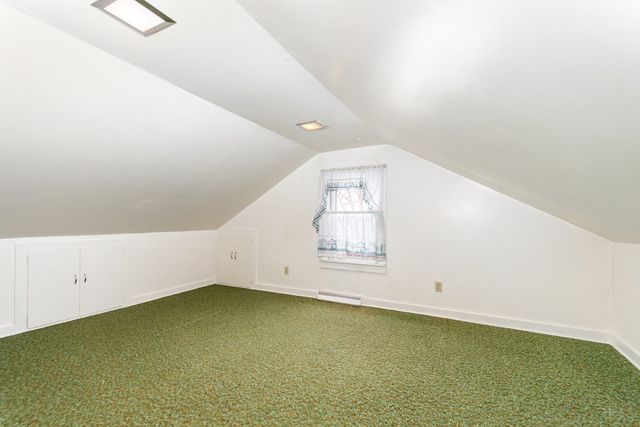 8331 W 102nd Place, Palos Hills, IL 60465