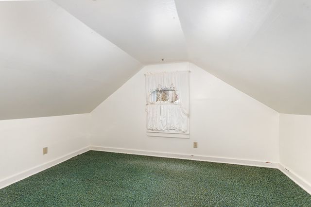 8331 W 102nd Place, Palos Hills, IL 60465