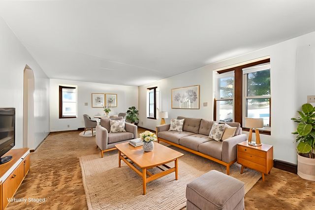 8331 W 102nd Place, Palos Hills, IL 60465