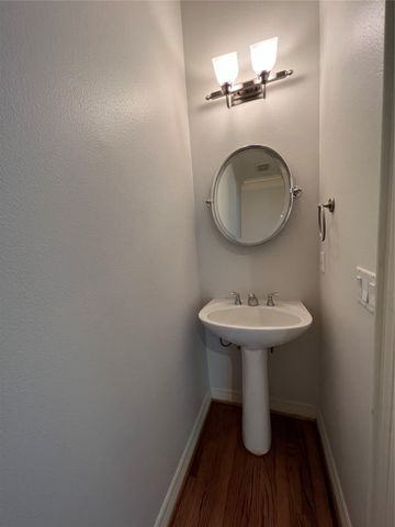 2807 Albany Street, Houston, TX 77006