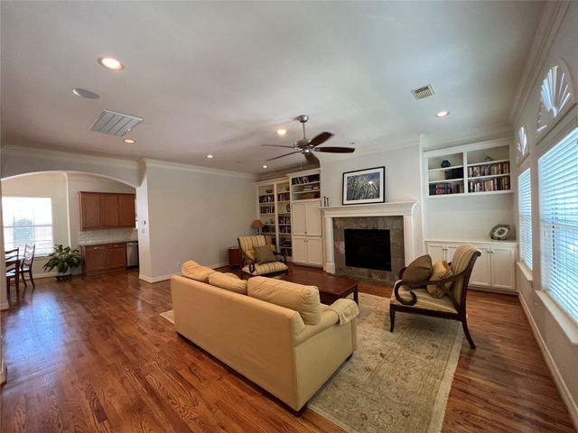 2807 Albany Street, Houston, TX 77006