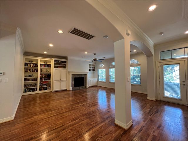 2807 Albany Street, Houston, TX 77006