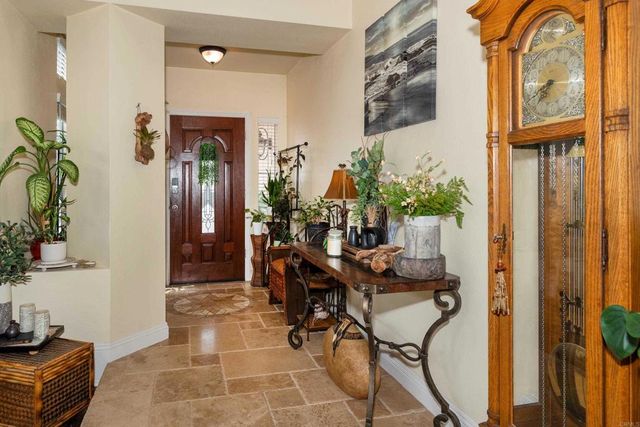 1810 Olympus Loop Drive, Vista, CA 92081