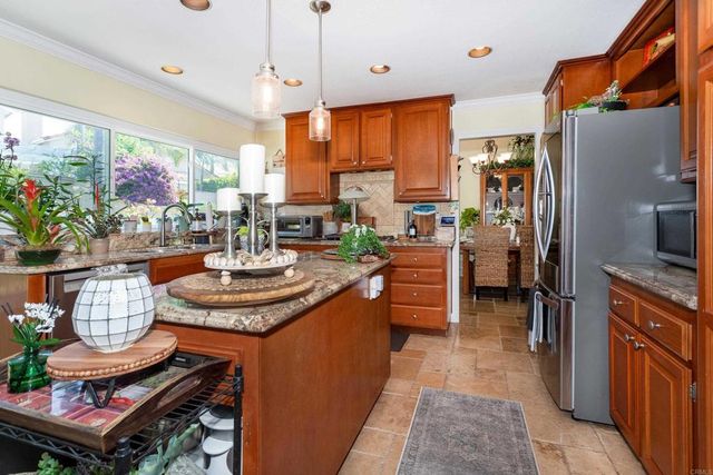 1810 Olympus Loop Drive, Vista, CA 92081