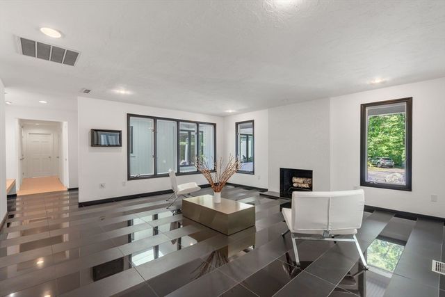 347 Green Street, Northborough, MA 01532