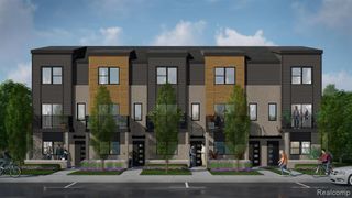 23601 Trailview Lane 37, Farmington, MI 48336