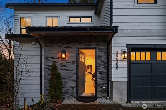 12105 NE 105th Street, Kirkland, WA 98033