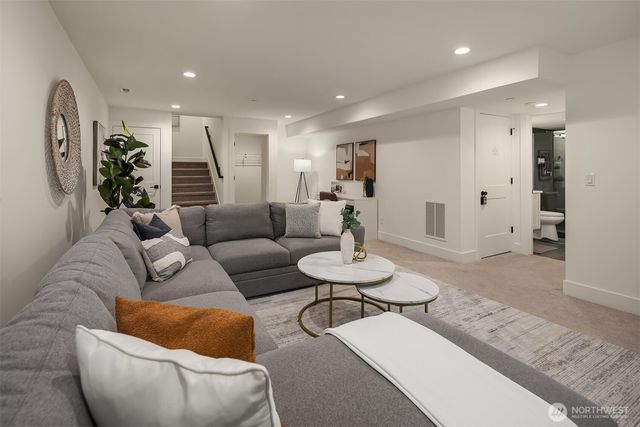 12105 NE 105th Street, Kirkland, WA 98033