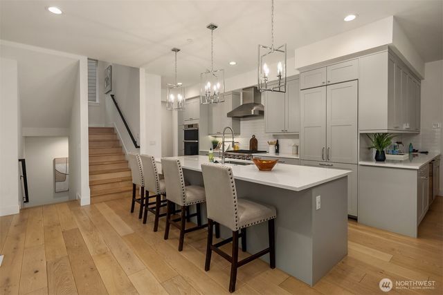 12105 NE 105th Street, Kirkland, WA 98033