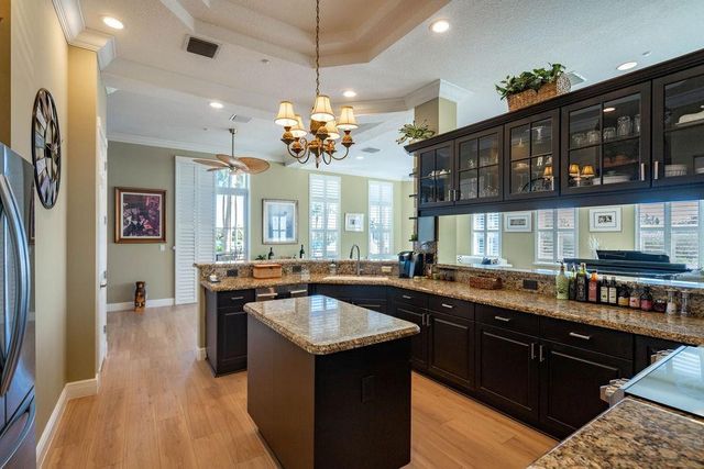 2825 Marina Circle 2825, Lighthouse Point, FL 33064