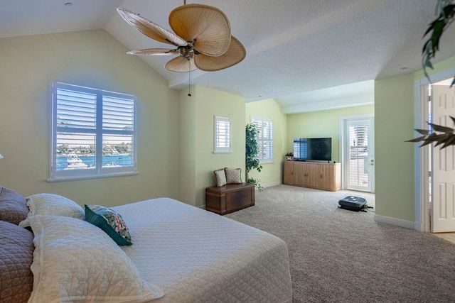 2825 Marina Circle 2825, Lighthouse Point, FL 33064