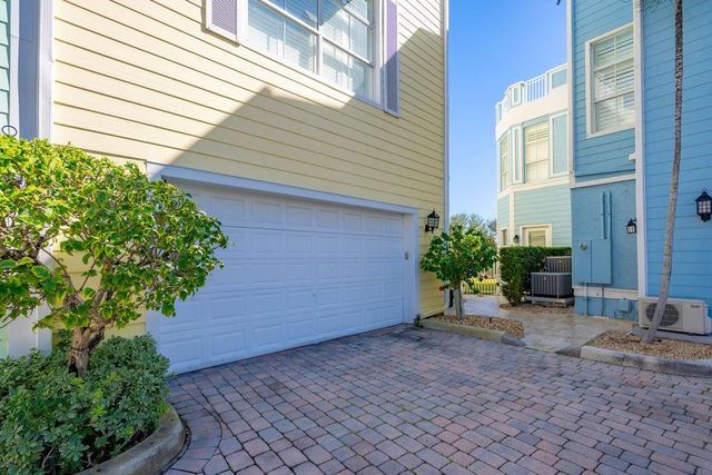 2825 Marina Circle 2825, Lighthouse Point, FL 33064