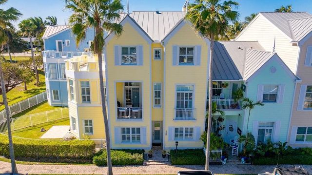 2825 Marina Circle 2825, Lighthouse Point, FL 33064