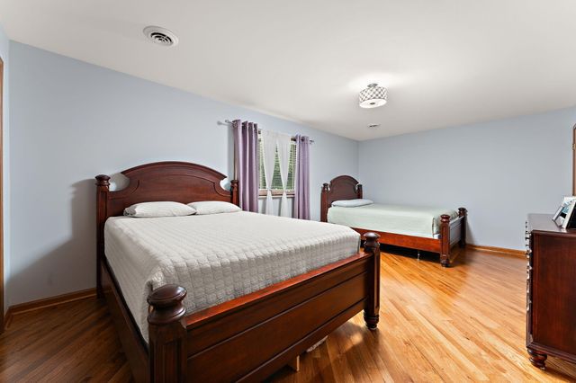 1546 Autumn Drive, Crown Point, IN 46307