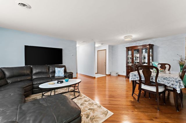 1546 Autumn Drive, Crown Point, IN 46307