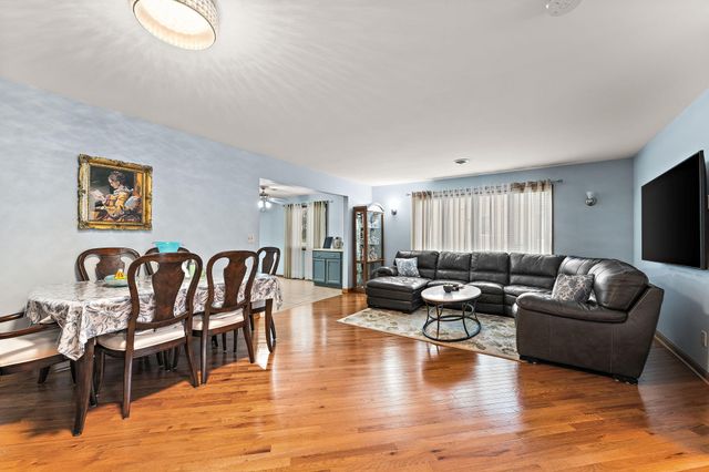 1546 Autumn Drive, Crown Point, IN 46307