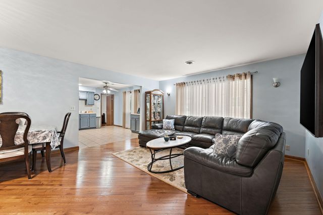 1546 Autumn Drive, Crown Point, IN 46307