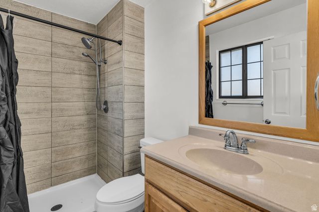 3815 W 5700 S, Roy, UT 84067