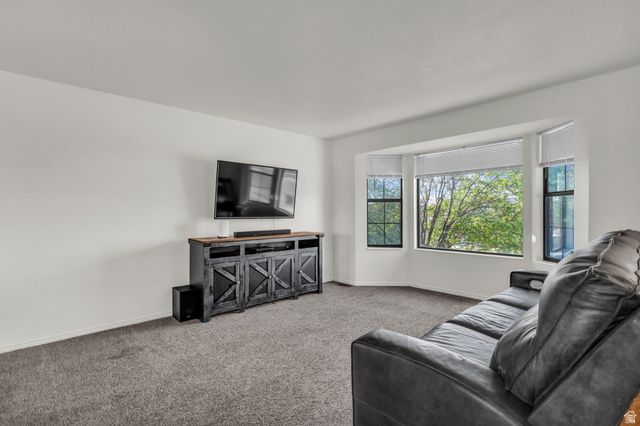 3815 W 5700 S, Roy, UT 84067