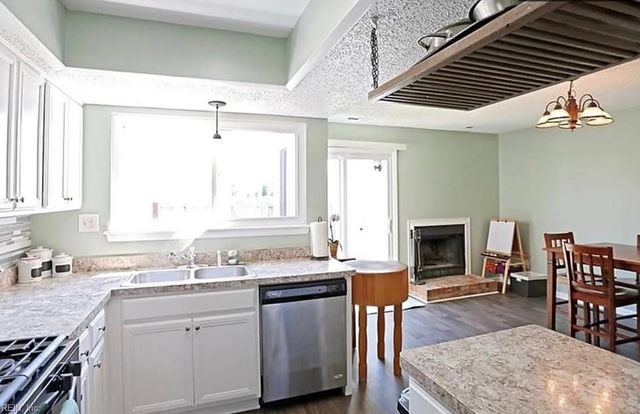 789 Quesnel DR, Virginia Beach, VA 23454