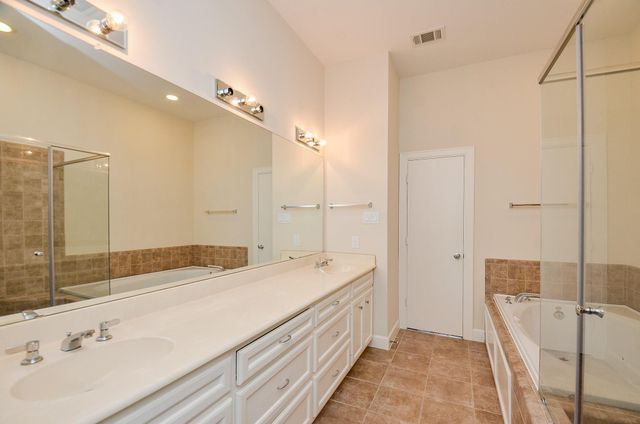 11315 S Main Street 301, Houston, TX 77025