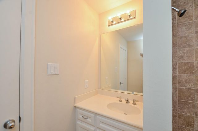 11315 S Main Street 301, Houston, TX 77025
